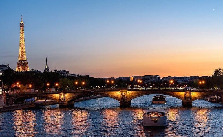 Paris romantica